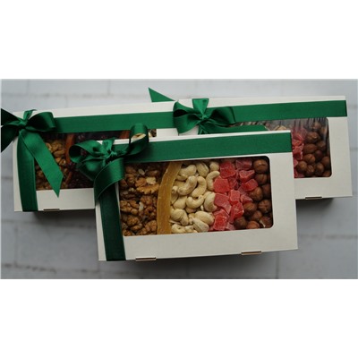 Подарочная коробка с орехами и сухофруктами, 0,5кг, 1кг