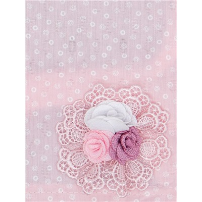 Косынка для девочки на резинке, сбоку три цветка с пудровый кружевом, светло-розовый