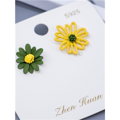 Серьги-гвоздики детские, зеленая ромашка и желтый цветок